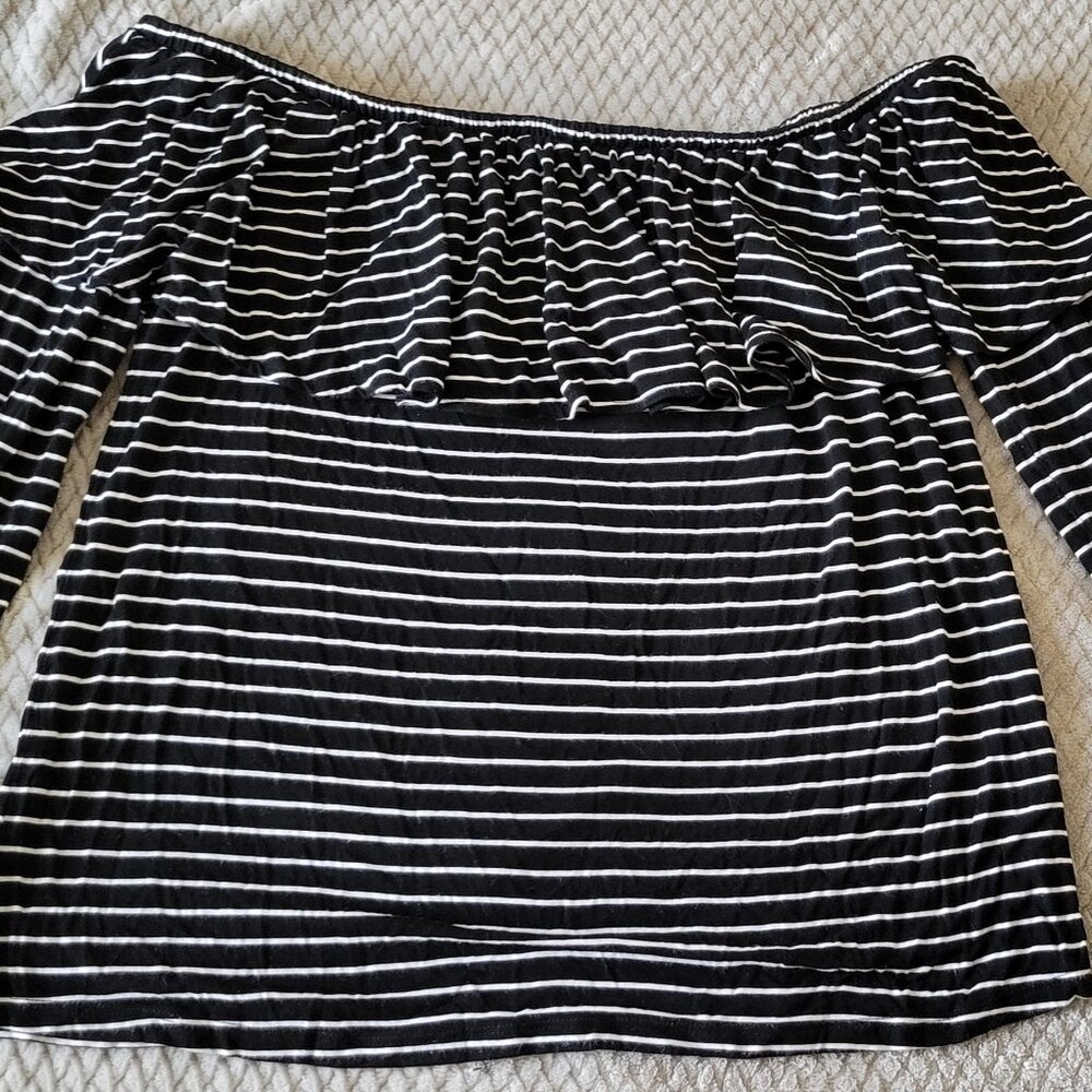 American Eagle top